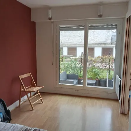 11e Апартаменты Париж